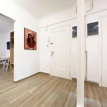 Petite Retreat In Kolonaki, /netflix Apartman