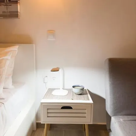 Petite Retreat In Kolonaki, /netflix Apartman
